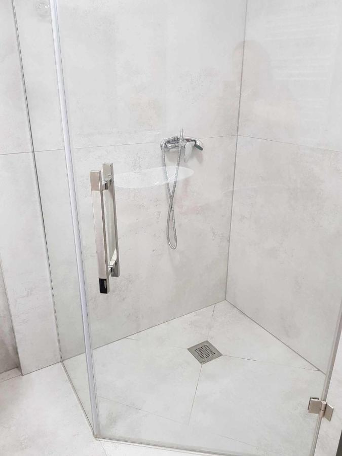 Rozy Wiatrow 1 Apartment Gizycko Bagian luar foto